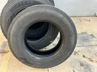 4 Neumáticos Camión 265/70 R19.5