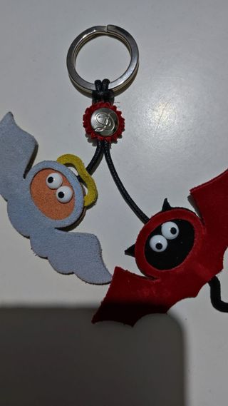 Portachiavi con Angioletto e Diavoletto.