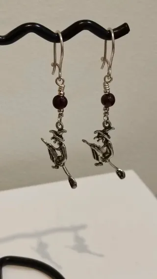 Pendientes de Bruja con Piedras Granate