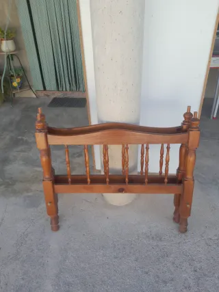 2 Cabeceros madera en buen estado