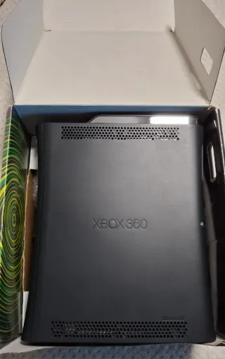 Consola Xbox 360 Elite + Mando + Caja