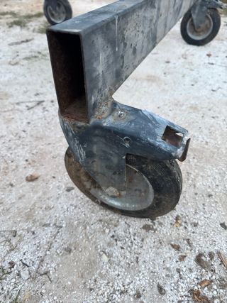 Remolque/soporte para motor de barco con ruedas