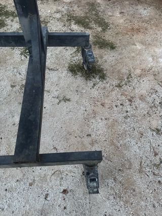 Remolque/soporte para motor de barco con ruedas