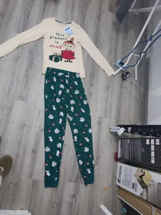 Pijama Moomin niña beige y verde