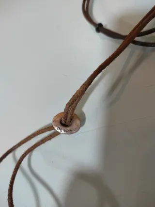 Collar antiguo con medallas religiosas