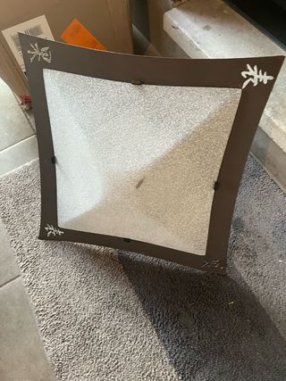 Lámpara de techo cuadrada con diseño