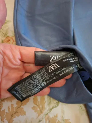 Guantes largos de piel azul Zara