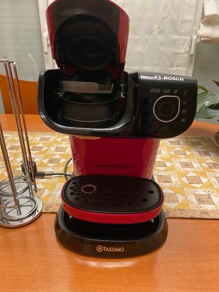 Cafetera Bosch Tassimo Roja con accessoris