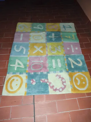 Alfombra infantil números y operaciones