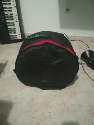 Alquiler: Caja de batería y accesorios