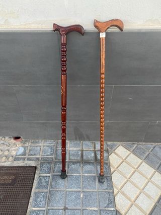 Bastones de madera elegantes