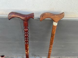 Bastones de madera elegantes