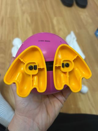 Bizak Salva al Pingüino Rosa