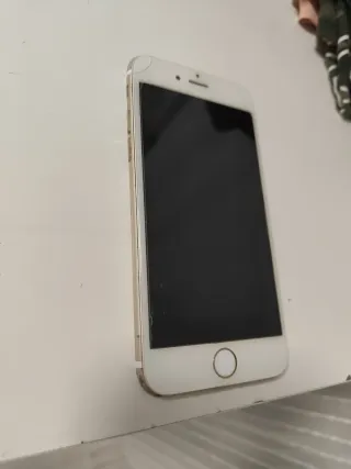 iPhone 6s 32GB schermo ok, per pezzi o riparazione