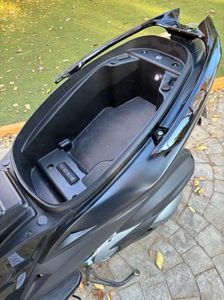 Kymco Xciting 400i ABS 2017 -solo 13.500km -