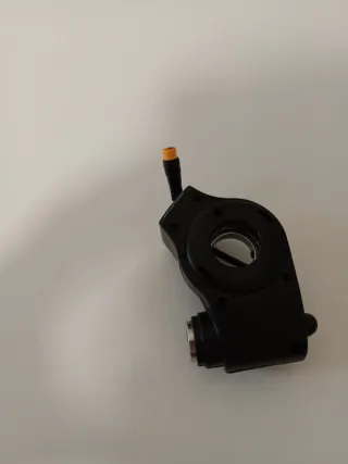 Llave contacto voltímetro patinete eléctrico