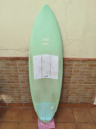 Tabla de surf Indio. Medias en las fotos.