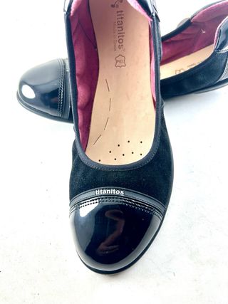 Manoletinas Titanitos Piel Negra Talla 38