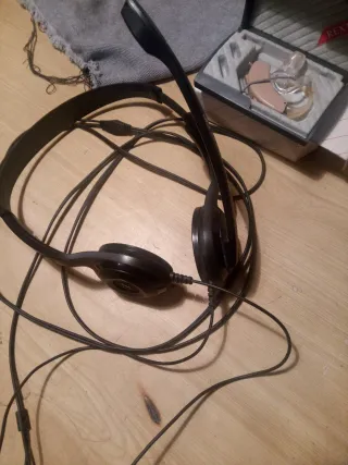 Auricolari con microfono nero e beige