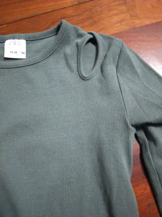 Jersey niña verde con cortes