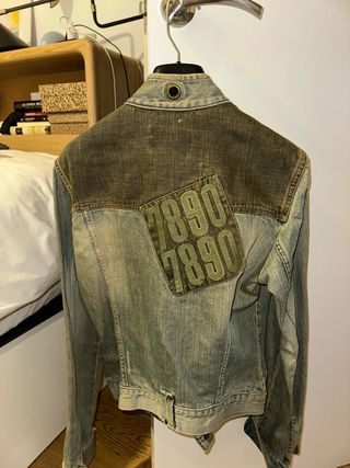 Chaqueta vaquera estilo motero