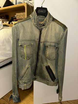 Chaqueta vaquera estilo motero