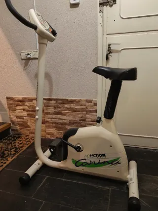 Bicicleta Estática Proaction Carina