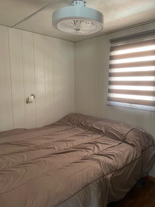 parcela con mobilhome cocina independiente