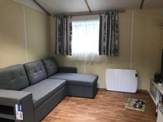 parcela con mobilhome cocina independiente