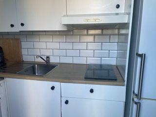 parcela con mobilhome cocina independiente