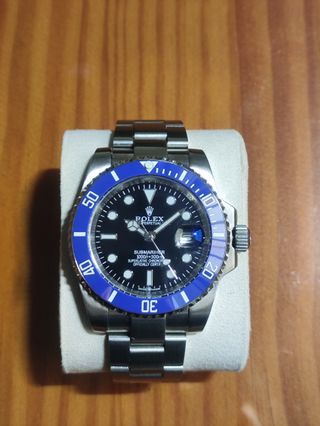 Rolex Submariner - Caja y Documentación