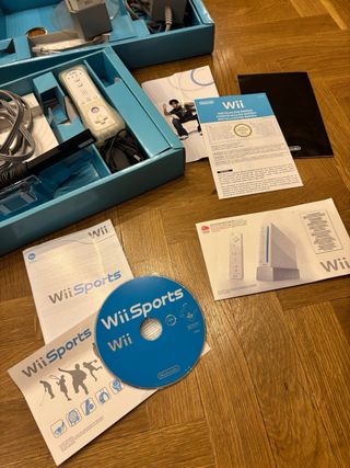 Nintendo Wii con scatola originale + Wii Sports