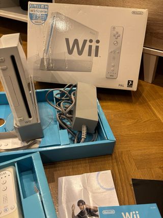 Nintendo Wii con scatola originale + Wii Sports