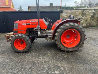 Tractor Kubota M8200DT 8200 narrow