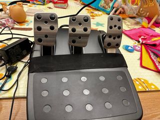 Volante Logitech G29 y Playseat Challenge