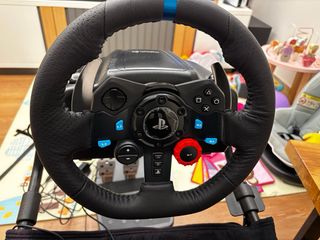 Volante Logitech G29 y Playseat Challenge