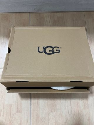 Botines UGG Marrones y Blancos