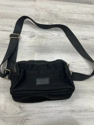 Bolso negro bandolera