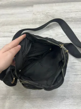 Bolso negro bandolera