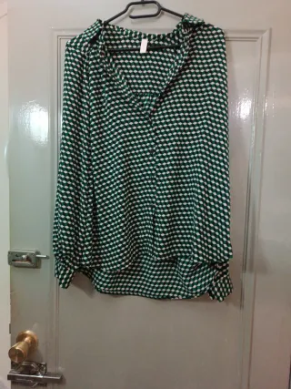 Blusa verde y blanca