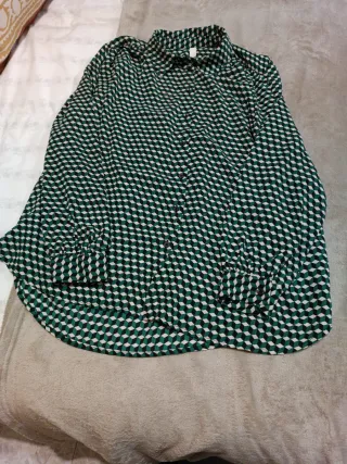 Blusa verde y blanca