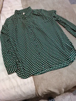 Blusa verde y blanca