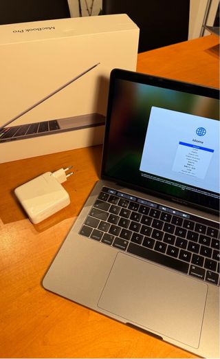 MacBook Pro 13” 2019 256GB i5 2.4GHz 8GB RAM