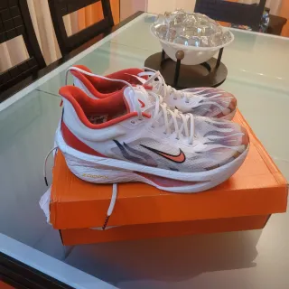 Nike Zoom Fly 6 Rojas y Blancas