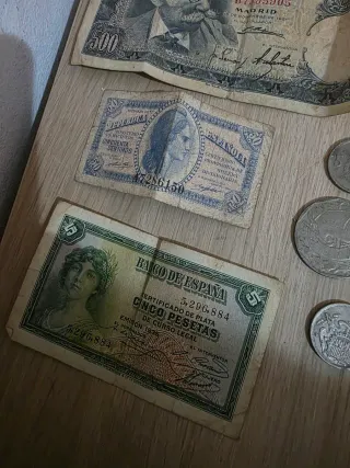 Monedas y billetes antiguos