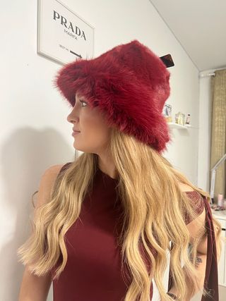 Gorro pelo rojo, hay vsrios golores