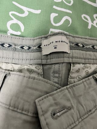 Pantalón Cargo Color Beige/Gris Claro