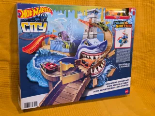 Hot Wheels City Sharkport Showdown Color Shifters