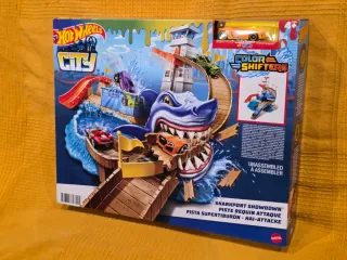 Hot Wheels City Sharkport Showdown Color Shifters