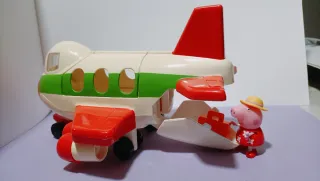 Avión Peppa Pig. Sin caja.